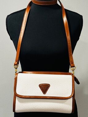 1990s GUESS - Classic Two-Tone Leather Crossbody Bag - White & Brown